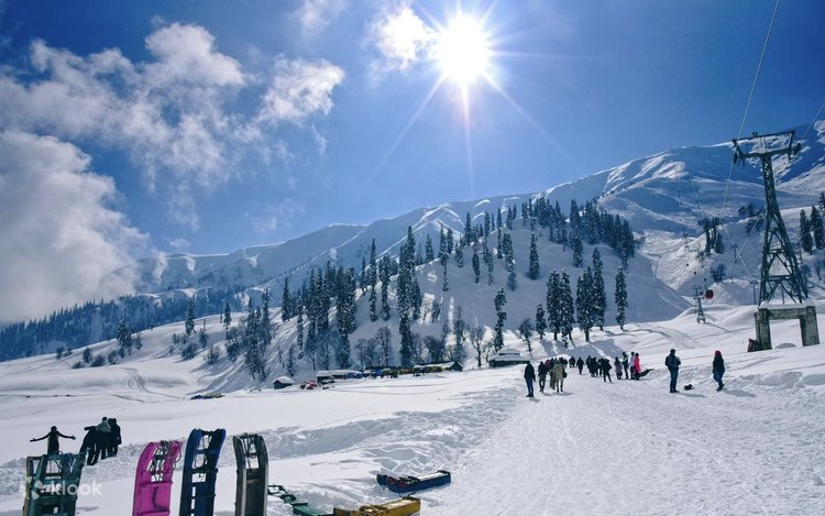  Gulmarg – The Snow Paradise